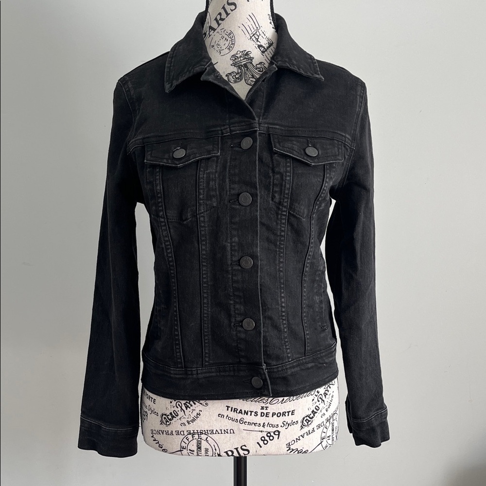 Old Navy Black Denim Jacket – Classic Fit – Size Small - Picture 2 of 7